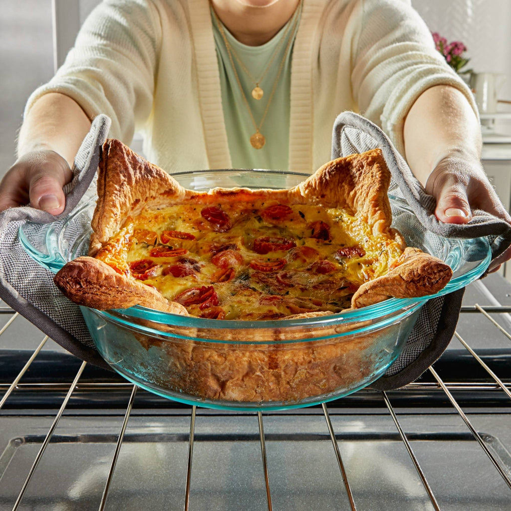 Pyrex® Deep 9.5" Round Baking Dish - Pie Plate