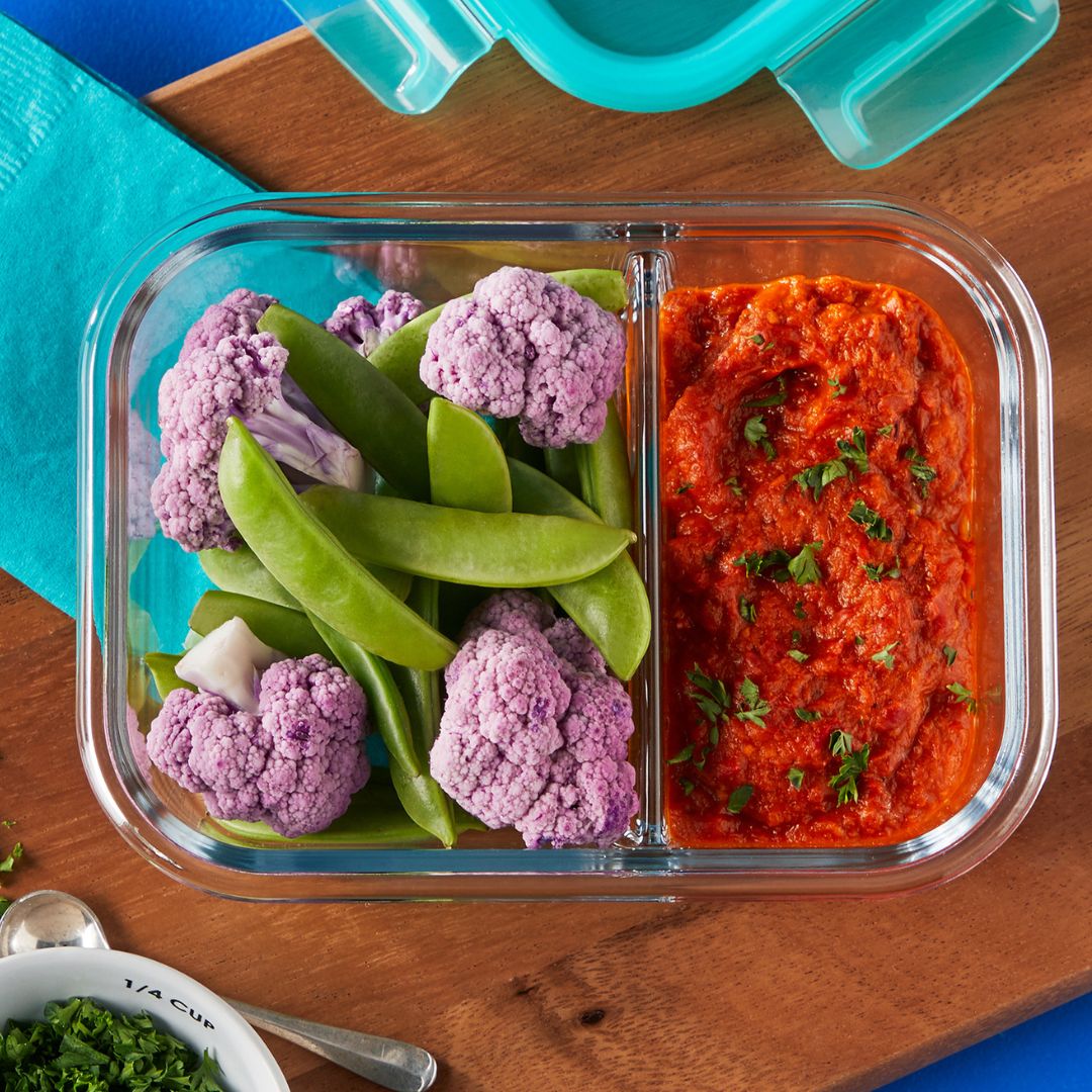 Pyrex® MealBox 4-cup Divided Glass Food Storage Container with Turquoise Lid