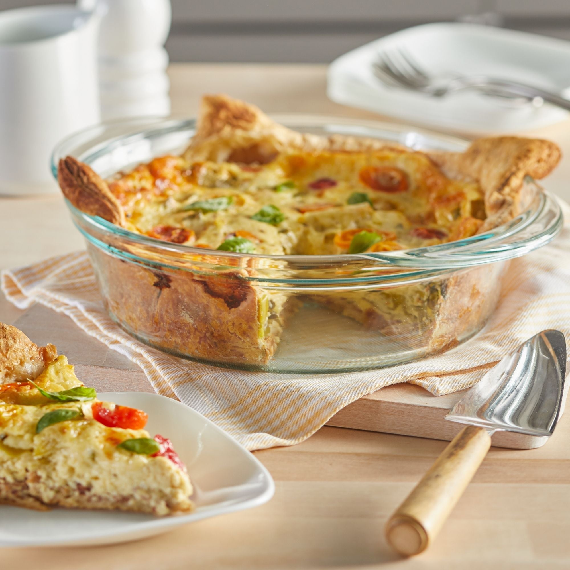 Pyrex® Deep 9.5" Round Baking Dish - Pie Plate